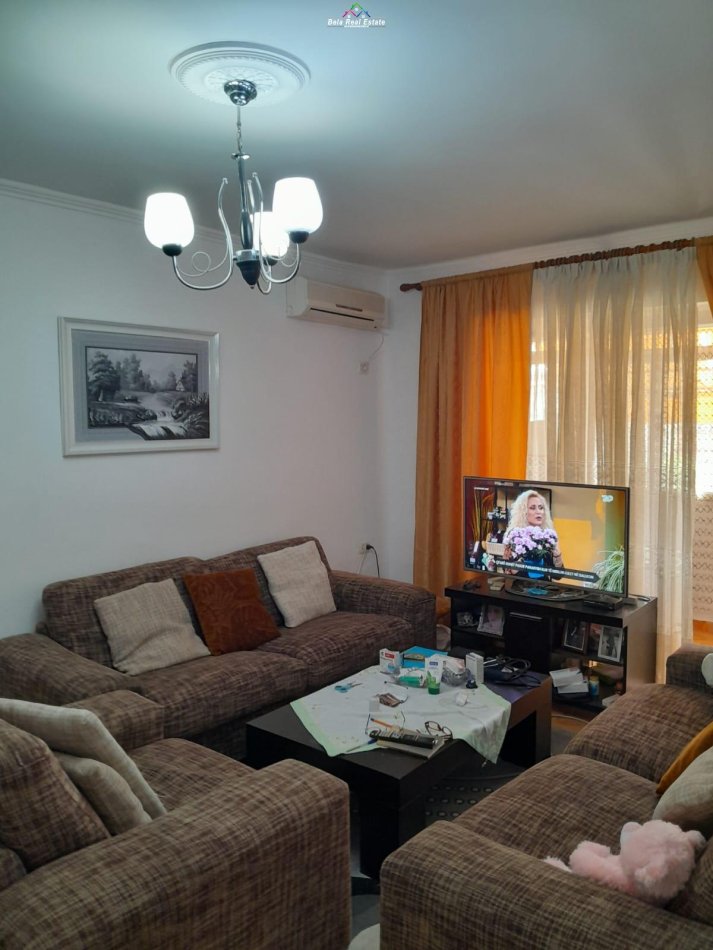 Tirane, shes apartament 3+1, Kati 3, 103 m² 145,000 € (xhamllik)