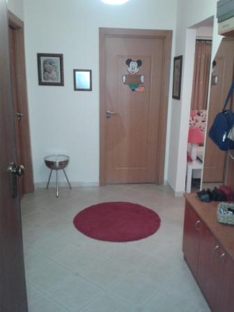 Tirane, jepet me qera apartament 2+1+Ballkon Kati 1, 79 m² 420 €