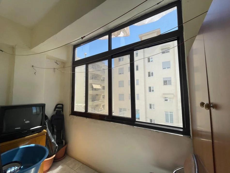 !DHENE!Durres, jap me qera apartament 2+1 Kati 4, 79 m² 400 € (Rruga e Portit, Durres)