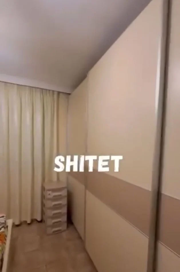 Tirane, jepet me qera apartament 3+1+Ballkon Kati 1, 90 m² 500 € (Kinostudio)