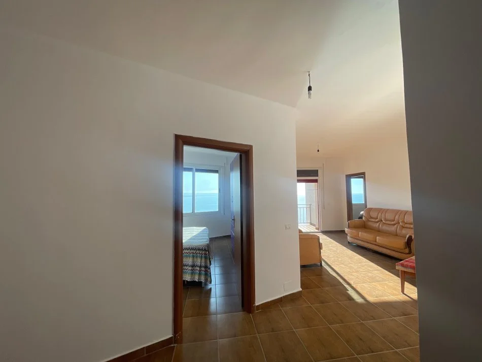 Durres, shitet apartament 2+1+Ballkon Kati 12, 96 m² 160.000 € (shkembi kavajes)