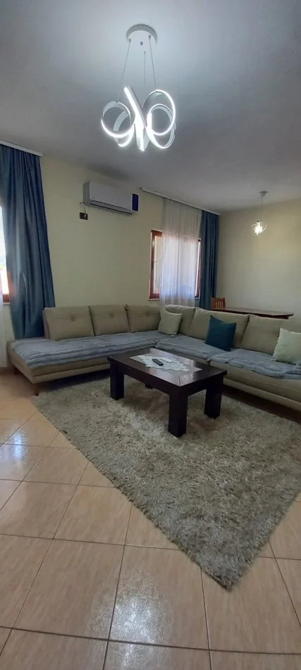 Tirane, shitet apartament 2+1 Kati 5, 100.000 € 