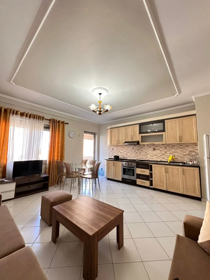 Tirane, shitet apartament 2+1+Ballkon Kati 7, 93 m² 133.000 € (Unaza e Re)