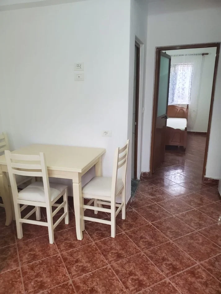 Tirane, jap me qera apartament 2+1 Kati 3, 132 m² 500 € (Rruga pandi dardha)