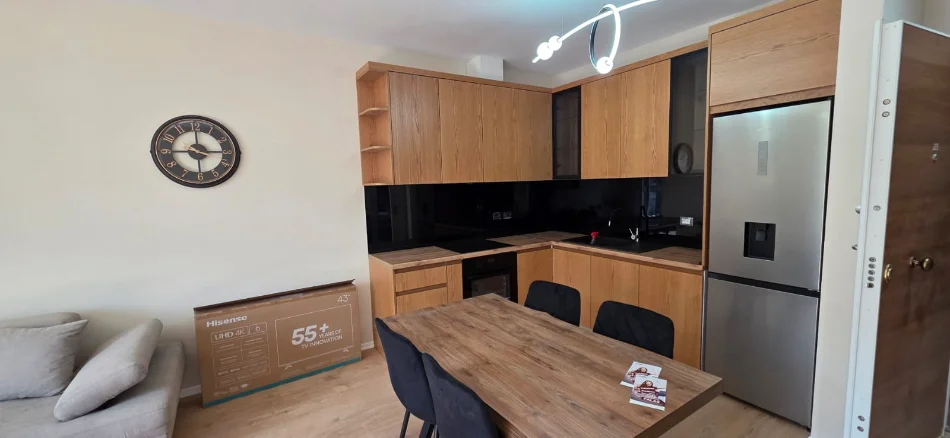 Tirane, jepet me qera apartament 1+1 Kati 3, 65 m² 650 € (Bulevardi i Ri)