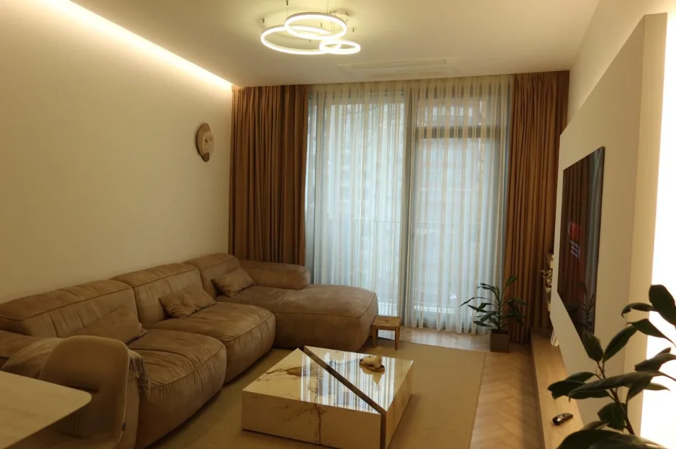 Tirane, shitet apartament 2+1 , 126 m² (Lake View)
