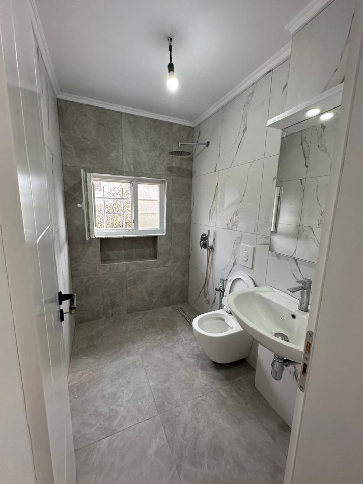 Tirane, shitet apartament 1+1 Kati 2, 57 m² 75.000 € (Allias)