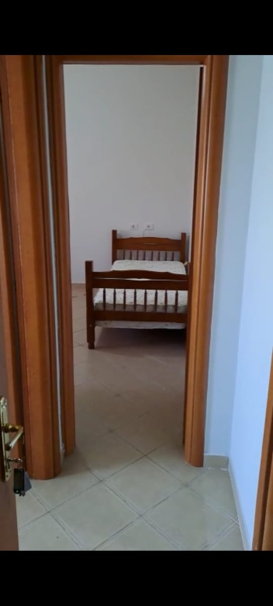 Tirane, jepet me qera apartament 1+1+A+BLK Kati 4, 65 m² 26.000 Leke (PANORAMA)