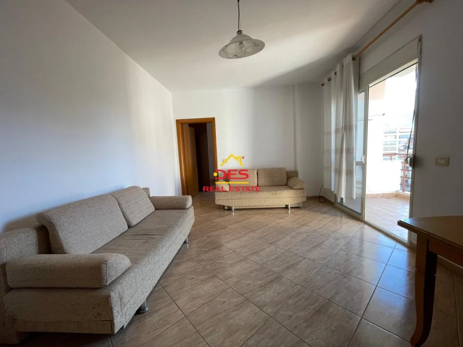 Vlore, shitet apartament 1+1+Ballkon Kati 8, 71 m² 113.000 € (Rruga Gjergj A|rianiti)