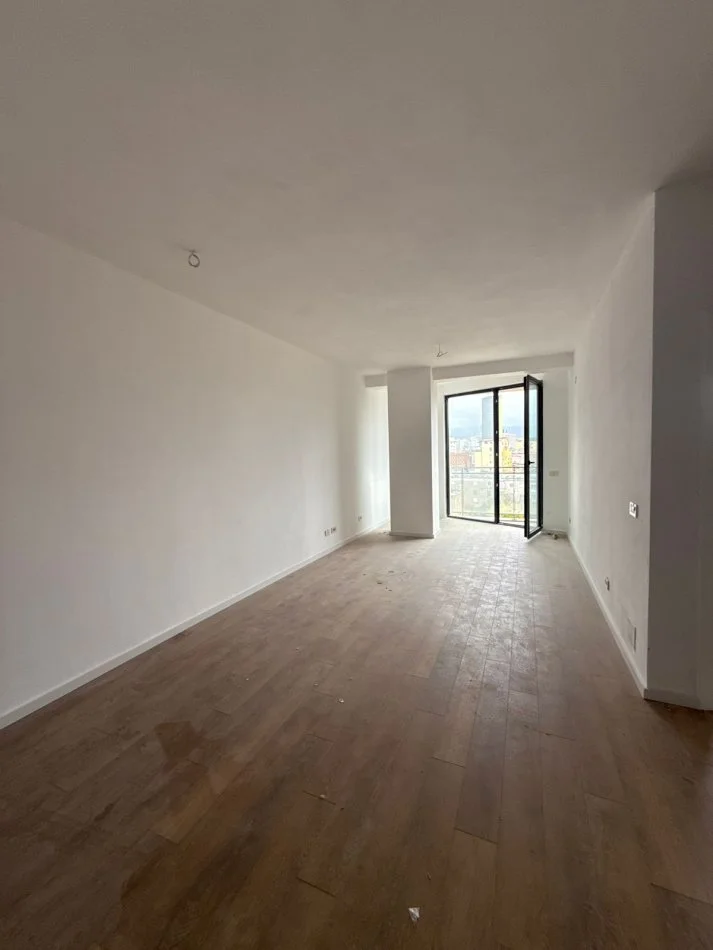 Tirane, jepet me qera zyre , 75 m² 550 € (mine peza)