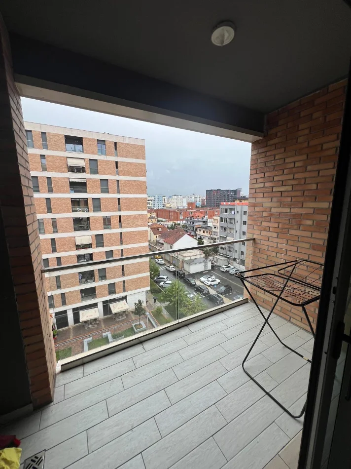 Tirane, jepet me qera apartament 2+1 Kati 6, 89 m² 750 € (Fiori Di Bosko)