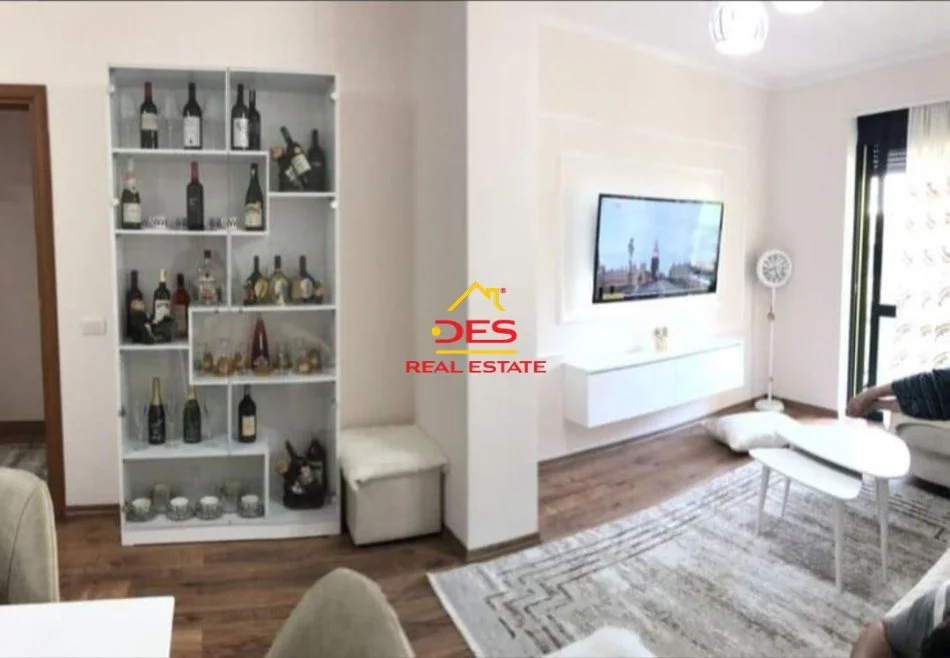 Tirane, shitet apartament 3+1+Ballkon Kati 1, 122 m² 240.000 € 