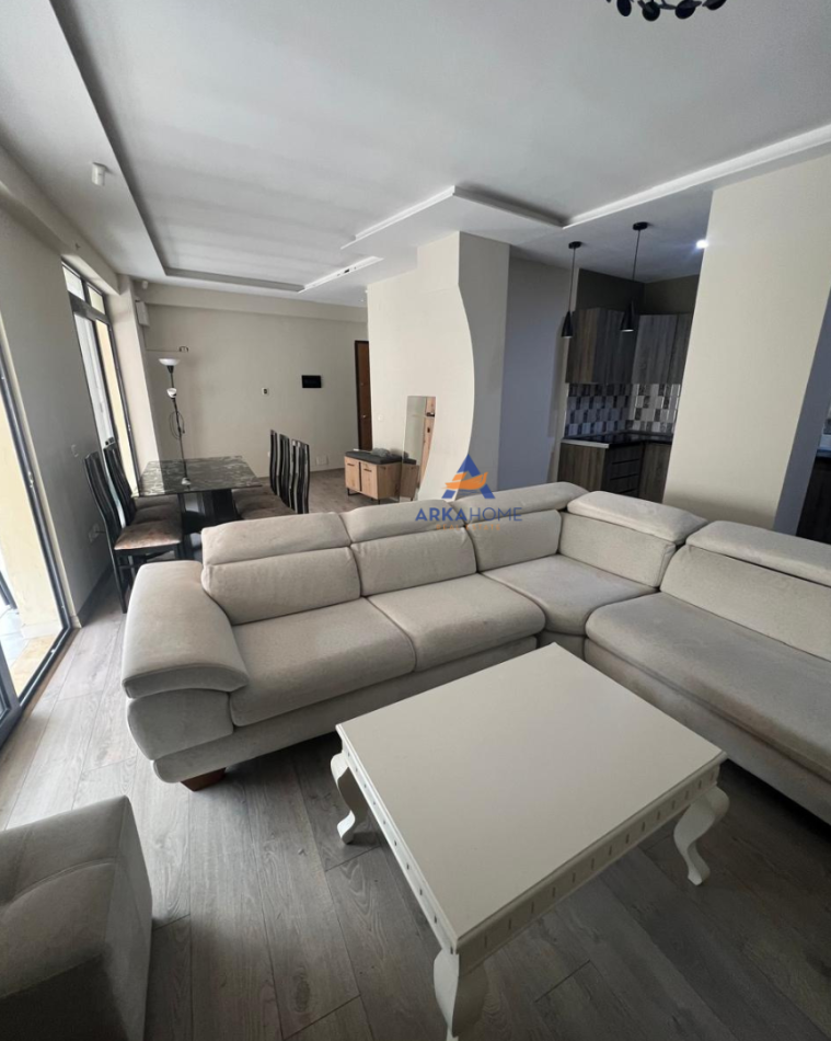 Tirane, shitet apartament 2+1+Ballkon Kati 6, 113 m² 135.000 € (UNAZA E RE,RRUGA SOKRAT MIHO)