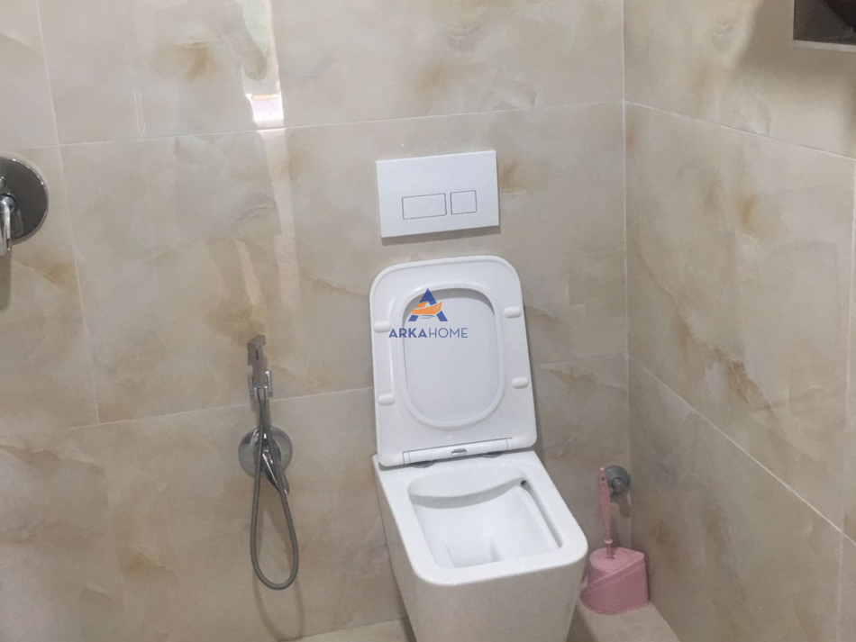 Tirane, jepet me qera apartament 1+1+Ballkon Kati 0, 80 m² 300 € (MISTO MAME)