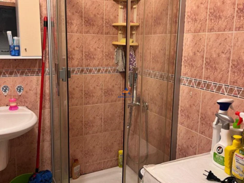 Tirane, jepet me qera apartament 2+1+Ballkon Kati 8, 100 m² 679 € (KOMUNA E PARISIT)