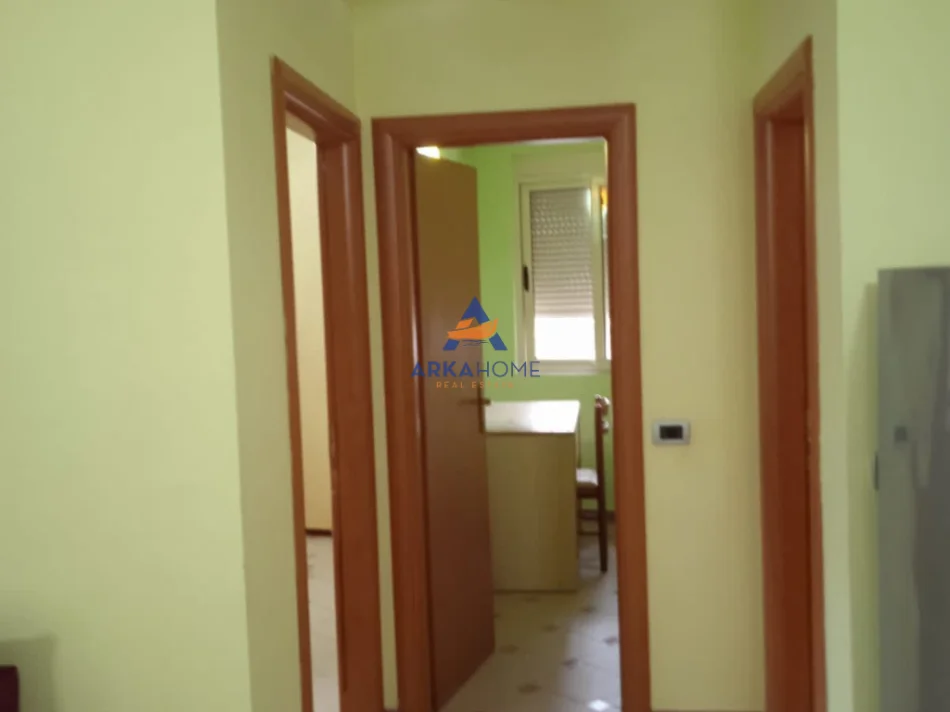 Tirane, jepet me qera apartament 2+1+Ballkon Kati 2, 74 m² 707 € (RRUGA E DURRESIT)