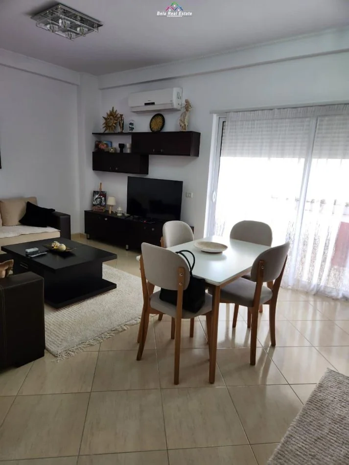 Tirane, jepet me qera apartament 1+1+Ballkon, Kati 3, 70 m² 350 € (Fresk)