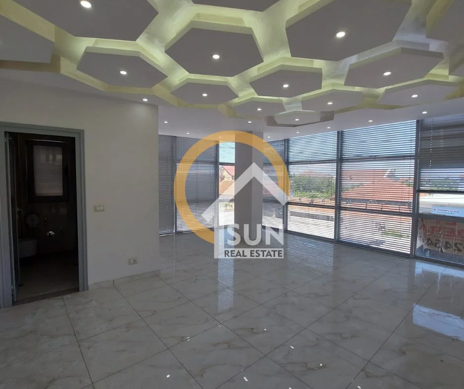 Shkoder, jepet me qera ambjent biznesi Kati 0, 360 m² 1.000 € (RUS, SHKODER)