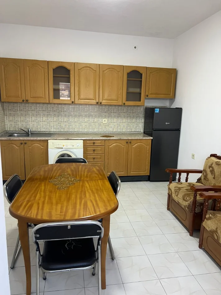 Tirane, shitet apartament 1+1+Aneks+Ballkon Kati 6, 61 m² 140.000 € (Rruga e Elbasanit/Ambasada Amerikane)