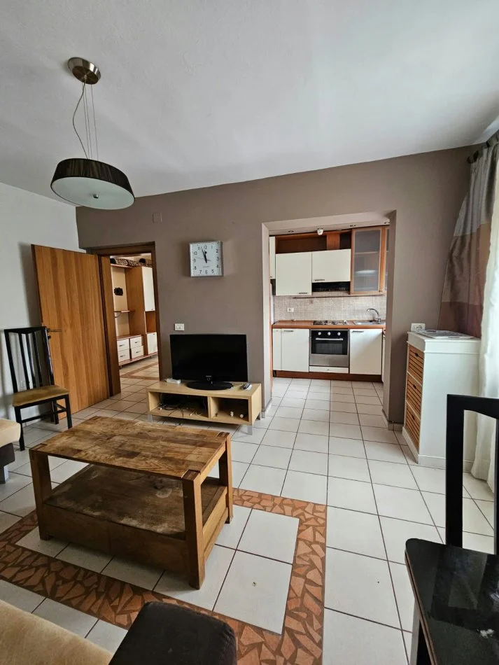 Tirane, jepet me qera apartament 1+1 Kati 6, 64 m² 480 € (zogu zi)