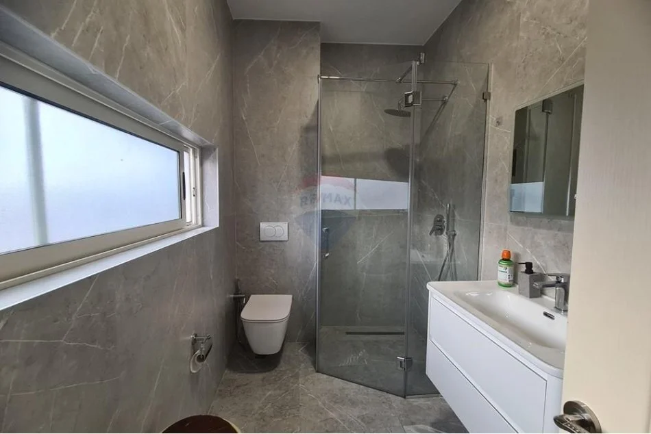 Tirane, jepet me qera apartament 2+1 Kati 6, 118 m² 500 € (Yzberisht 'KMY')