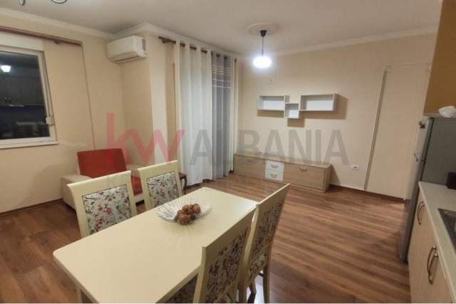 Tirane, jepet me qera apartament 2+1+BLK Kati 6, 95 m² 500 Euro (Frosina Plaku)