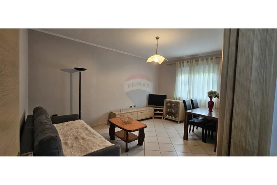 Tirane, jepet me qera apartament 2+1 Kati 2, 73 m² 550 € (Pallati me Shigjeta)