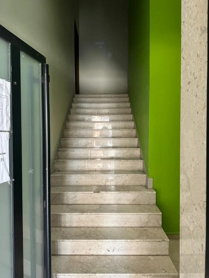 Tirane, shes ambjent biznesi Kati 1, 133 m² (Rruga e Dibres)