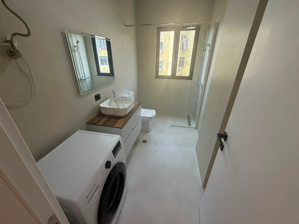 Tirane, shitet apartament 2+1+Ballkon Kati 7, 101 m² 230.000 € (Bulevardi Bajram Curri)
