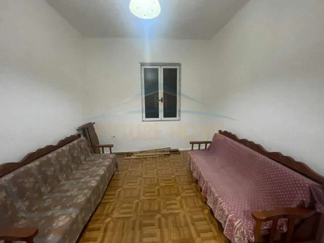 Tirane, jap me qera apartament 2+1+BLK Kati 2, 70 m² 350 Euro (komuna parisit)