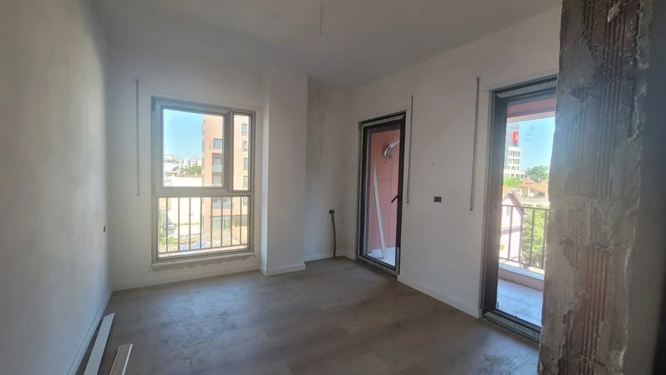 Tirane, shitet apartament 2+1+Ballkon , 117 m² 245.700 € (tek Rruga Qemal Stafa)