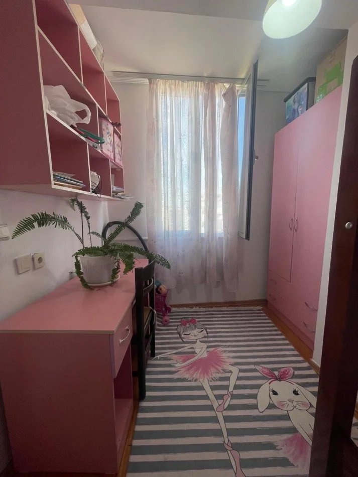 Tirane, jepet me qera apartament 2+1+Ballkon Kati 8, 68 m² 400 € 