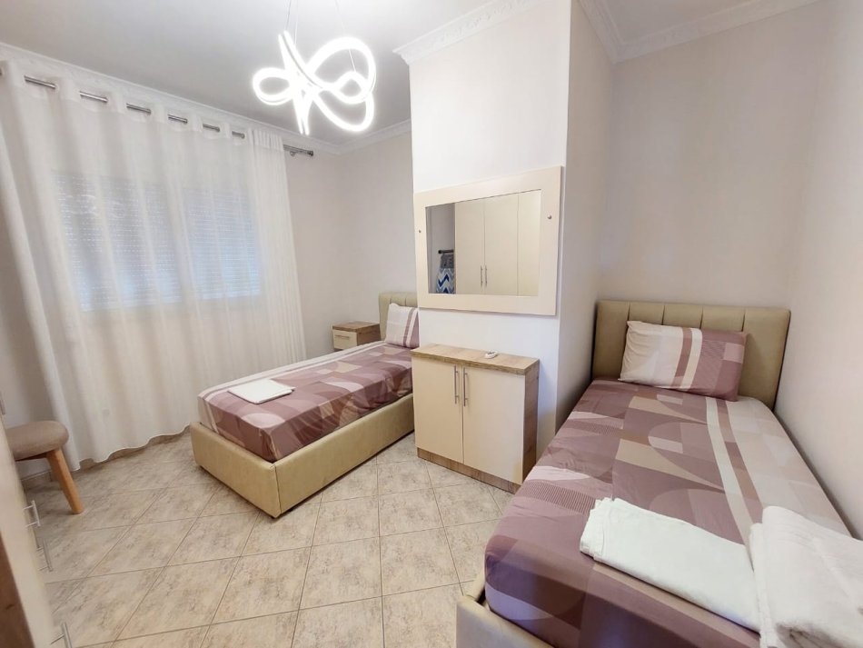 !!!DHENE!!!Durres, jap me qera apartament 2+1+Ballkon Kati 10, 92 m² 500 € (ne Bulevardin e Durresit)