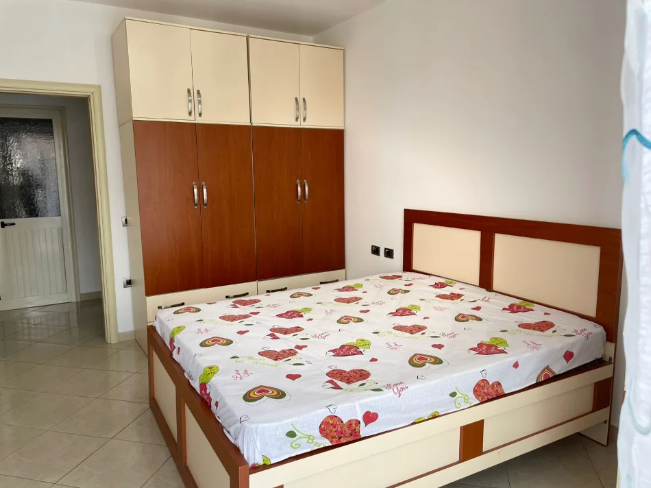 Tirane, jepet me qera apartament 2+1 Kati 5, 95 m² 500 € (Astir)