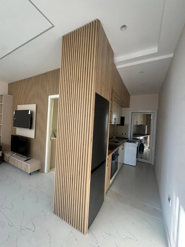 Tirane, jepet me qera apartament 1+1 Kati 1, 65 m² 450 € (Rrethi i Freskut prane Bar Stockholm)