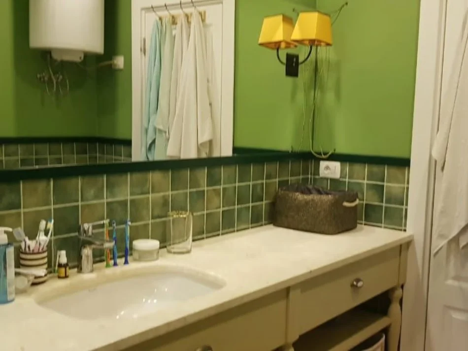 Tirane, jepet me qera apartament 3+1+Ballkon Kati 3, 133 m² 1.200 € (Kodra e Diellit)