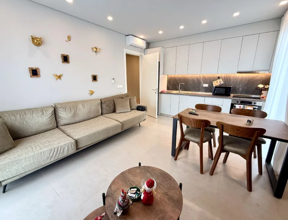 Tirane, shitet apartament 2+1/ Garazh Kati 6, 92 m² 210.000 € (Ali Demi)