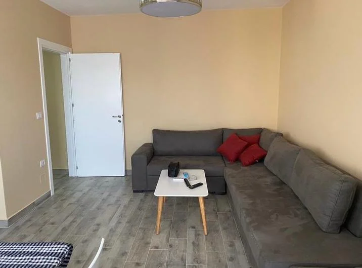 Tirane, jepet me qera apartament 1+1+Ballkon Kati 7, 67 m² 520 € (DON BOSKO)