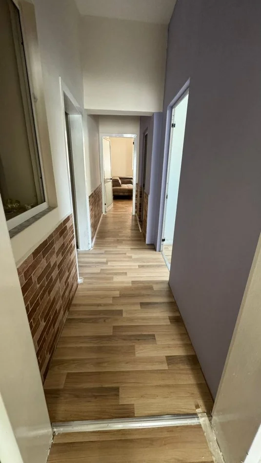 Tirane, jepet me qera shtepi 3+1+Ballkon Kati 1, 120 m² 400 € (Bulevardi bajram curri)