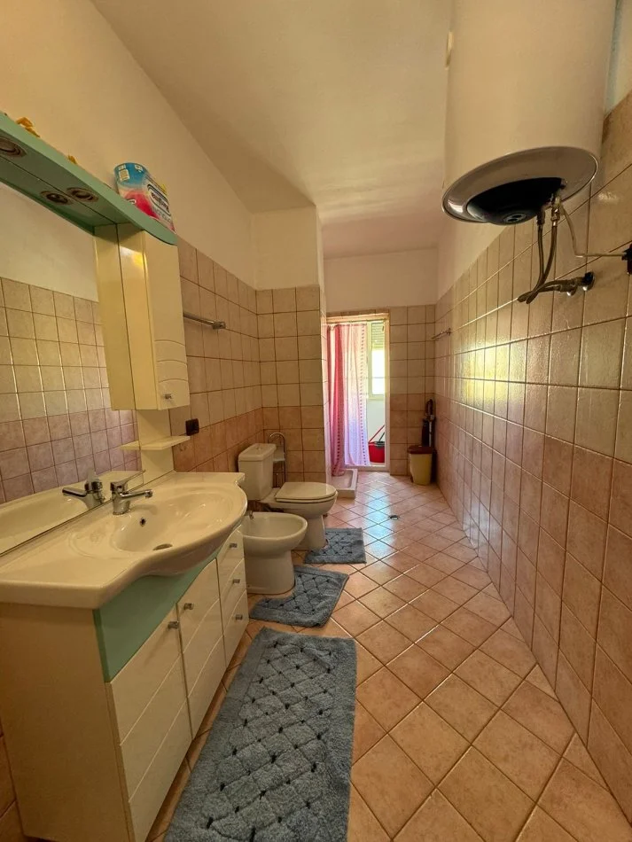 Durres, shitet apartament 2+1+Aneks+Ballkon , 140 m² 190.000 € (Vollga)