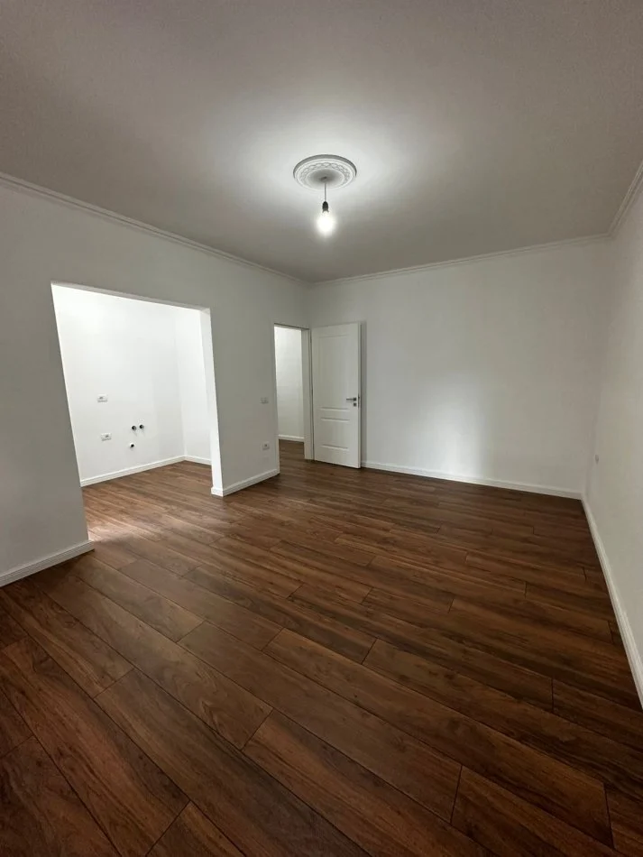 Tirane, shitet apartament 1+1+Aneks+Ballkon , 62 m² (Diplomat 2)
