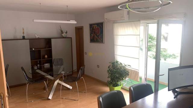 Tirane, shes apartament 3+1 Kati 3, 130 m² 210.000 Euro (Rruga Sami Frasheri)