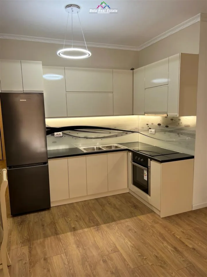 Tirane, jepet me qera apartament 2+1 Kati 2, 110 m² 800 € (rruga e elbasanit)