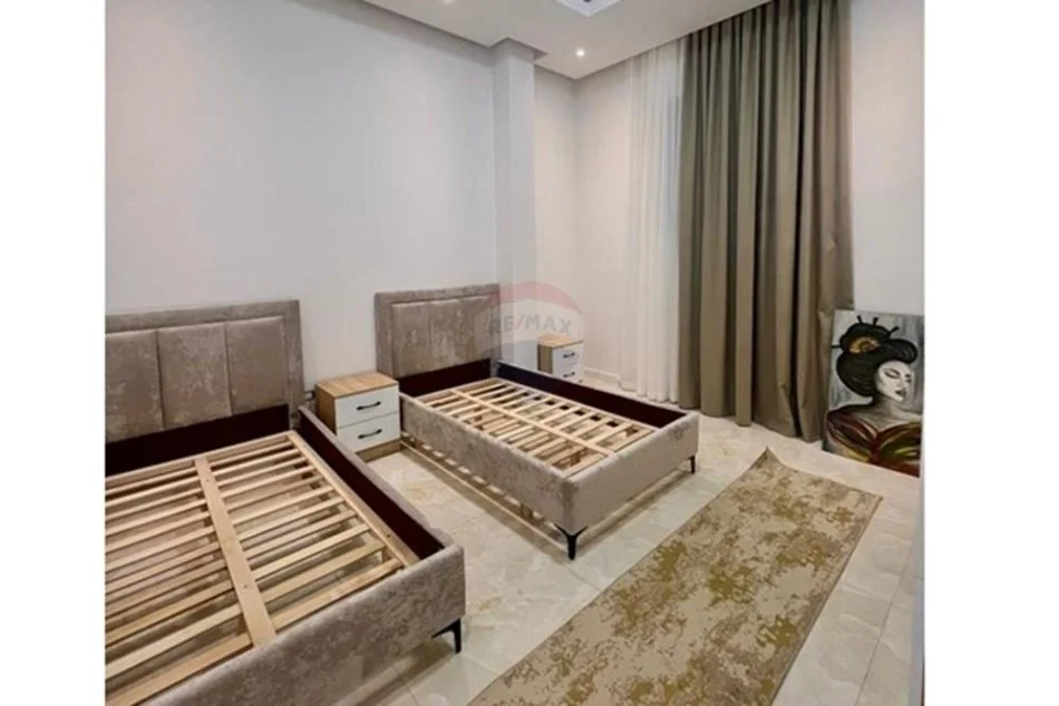 Tirane, jepet me qera apartament 2+1 Kati 4, 137 m² 550 € (Blloku i Vilave Selite)