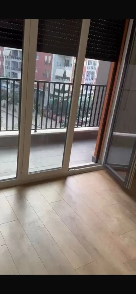 Tirane, jepet me qera apartament 1+1+Ballkon Kati 3, 60 m² 550 € 