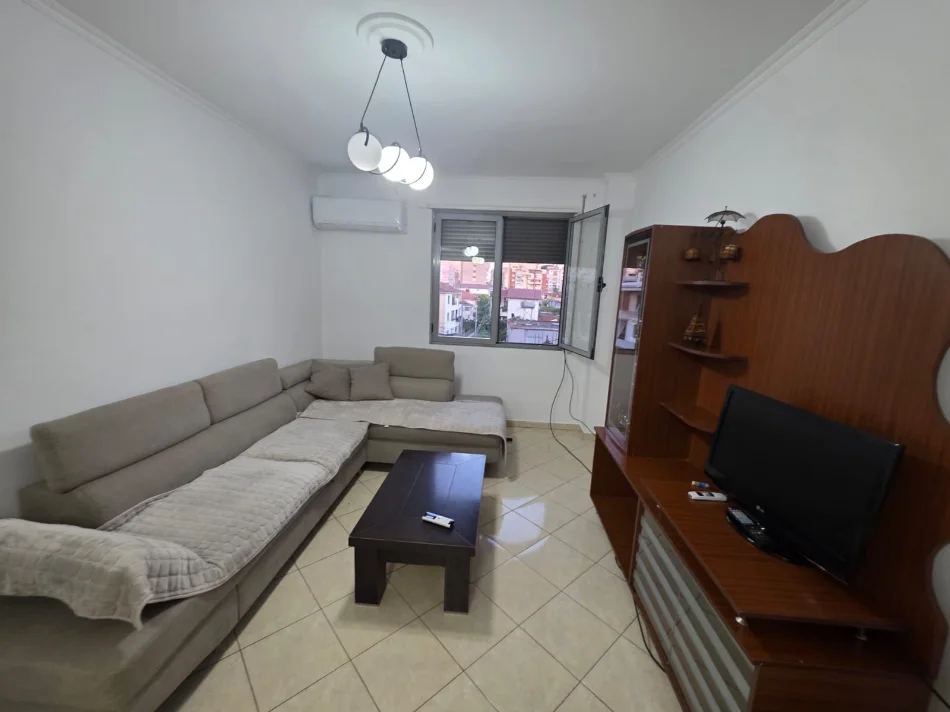 Tirane, jepet me qera apartament 2+1 Kati 2, 90 m² 600 € (Don Bosko prane Vizion Plus)