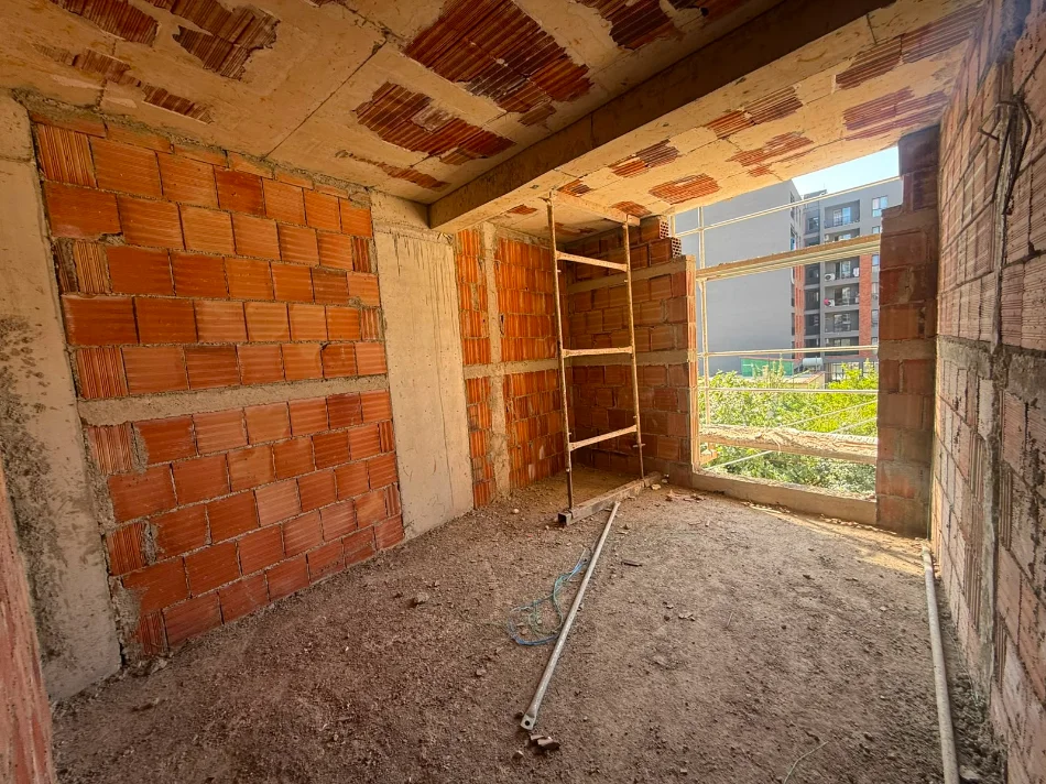 Tirane, shitet apartament 2+1+Ballkon Kati 1, 117 m² 123.000 € (Rruga Lidhja e Prizrenit)