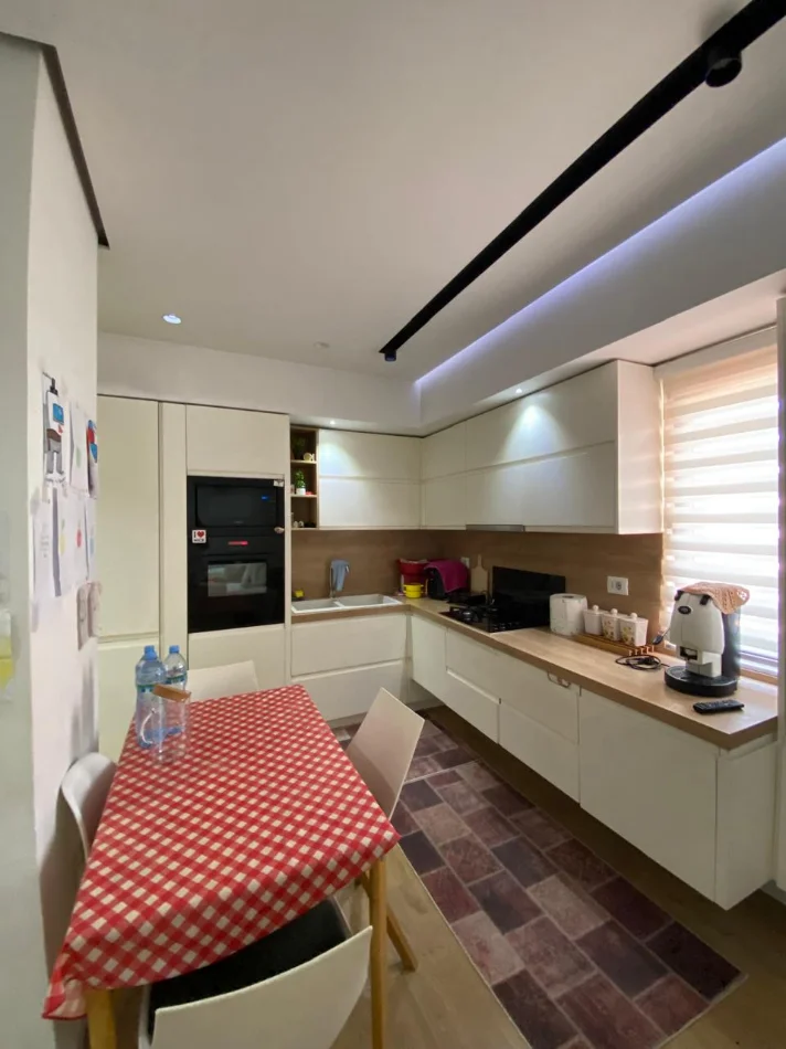 Tirane, shitet apartament 2+1/Verandë Kati 7, 96 m² 190.000 € (Astir)