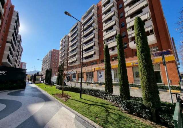 Tirane, shitet apartament 1+1+BLK Kati 5, 78 m² 174.000 Euro