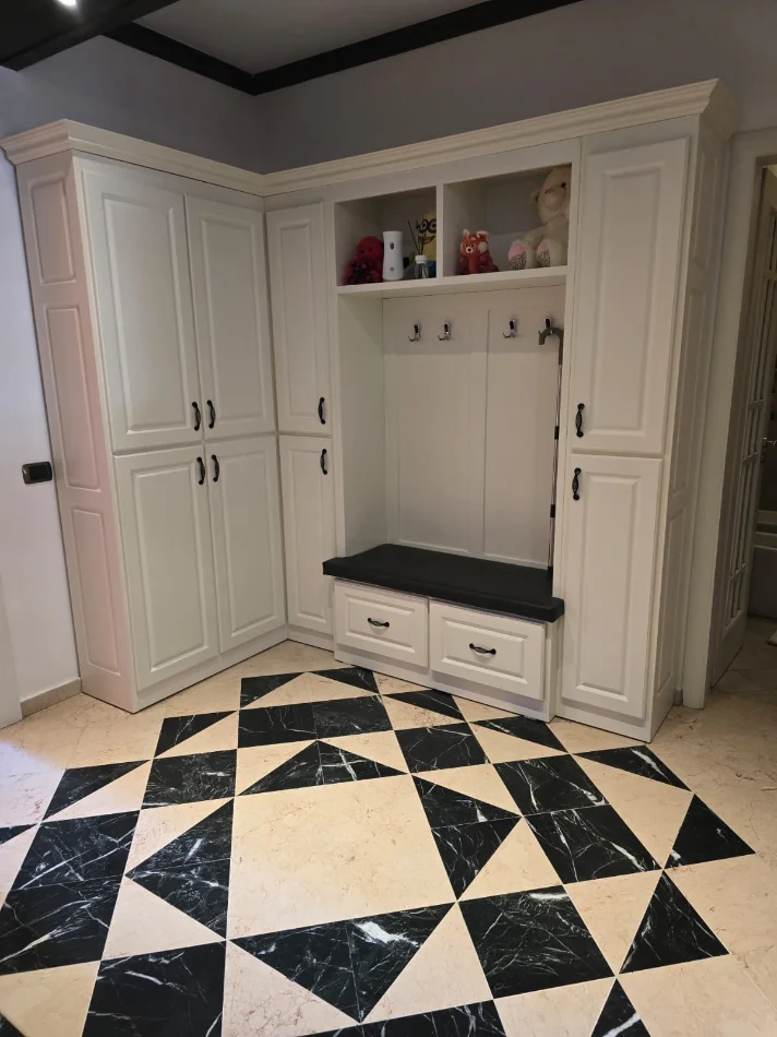 Tirane, shitet apartament 2+1 Kati 3, 133 m² 247.000 € 